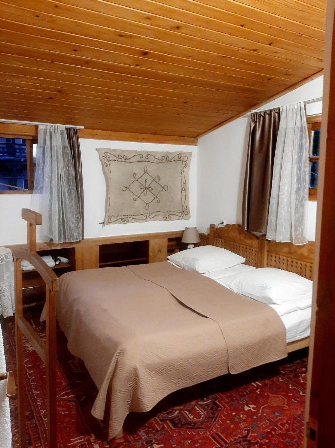 אוני Guest House Gallery מראה חיצוני תמונה
