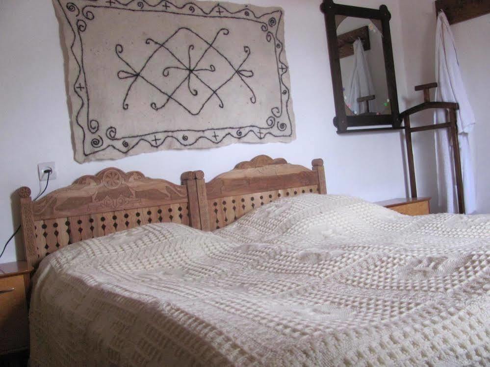 אוני Guest House Gallery מראה חיצוני תמונה